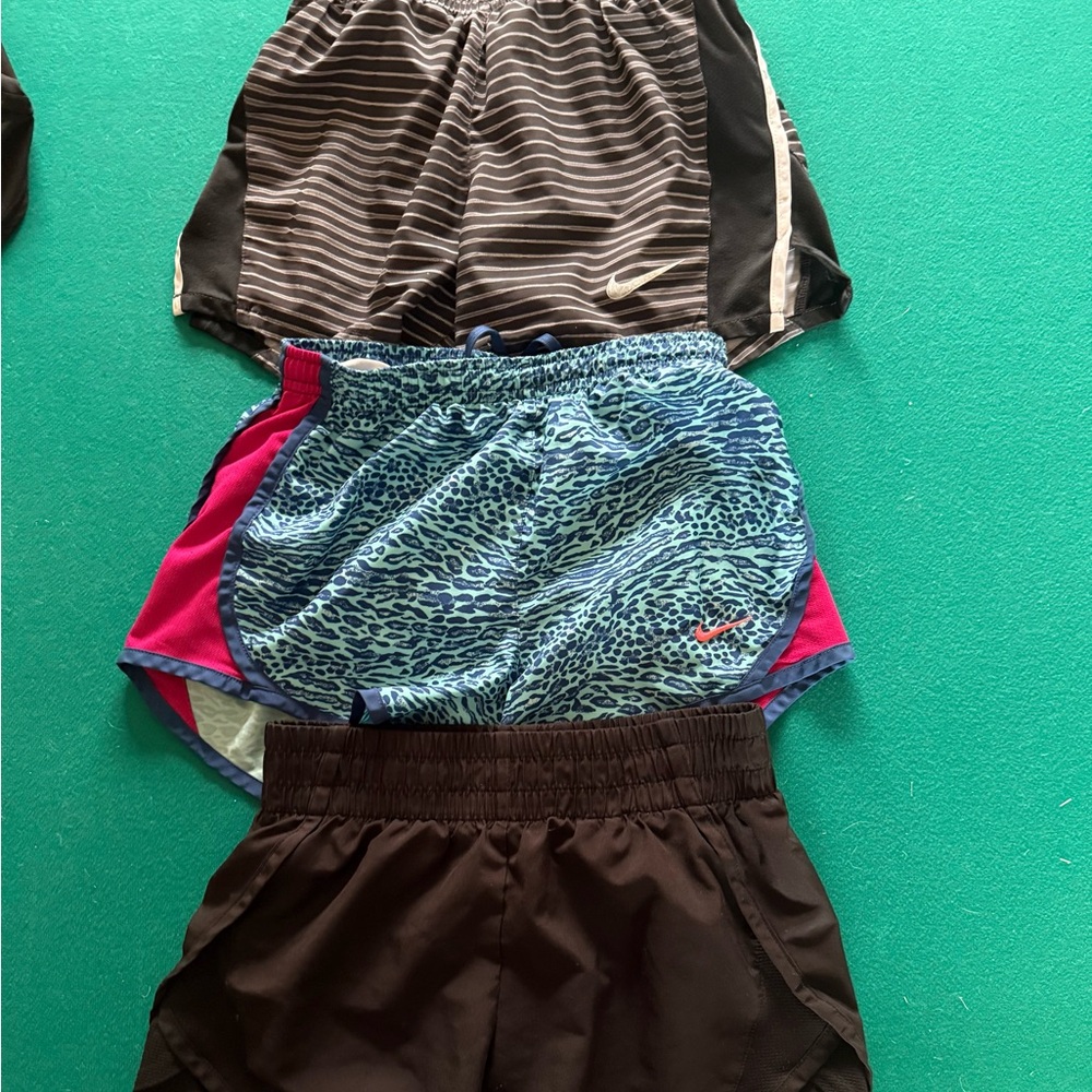 Girls dri fit with built in shorts med